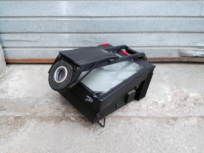 retroproyector medium futur 22-63-83x34x42 1u